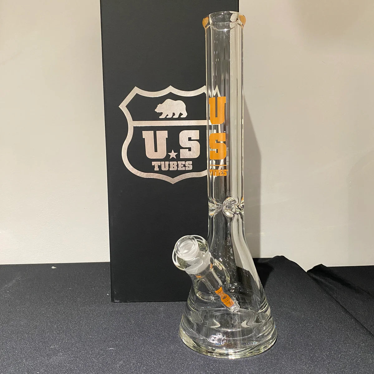 17 Inch Flagship Beaker 50 x 9mm with 24mm Joint and Display Box (Orange Block Decal)
